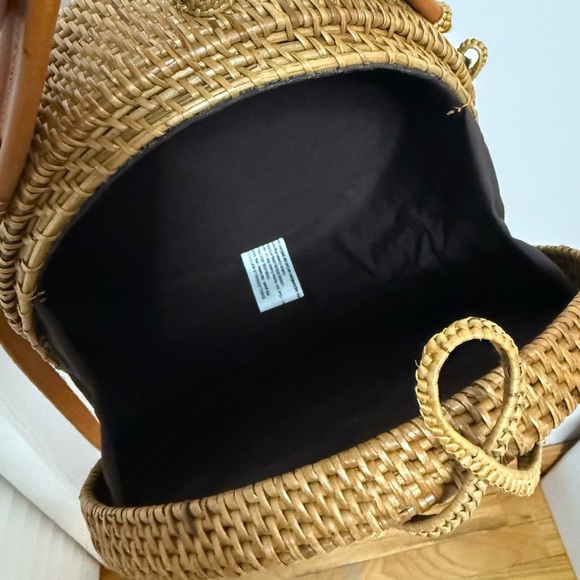 Round Woven Tan Crossbody Bag - Picture 4 of 4